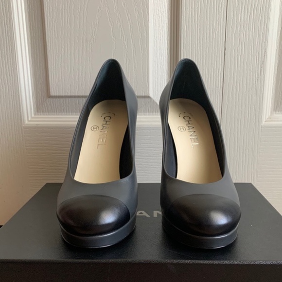 Chanel 2-Tone Leather Pumps - Picture 2 of 14